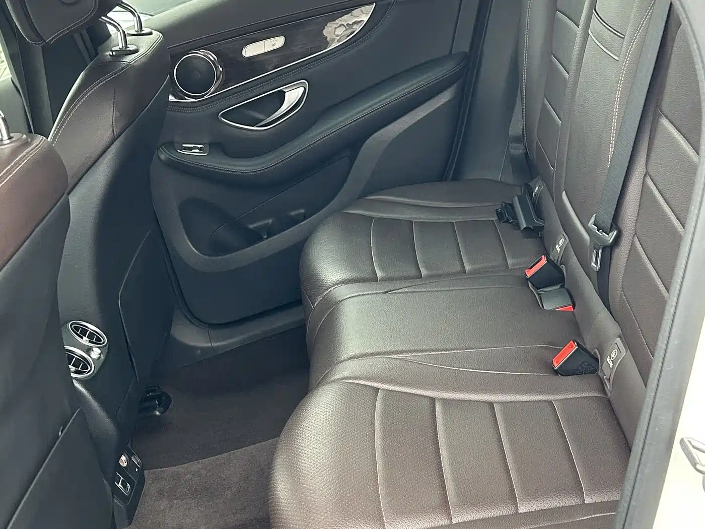 Mercedes-Benz GLC 2019 Facelift GLC 260 L 4MATIC Luxury фото 7