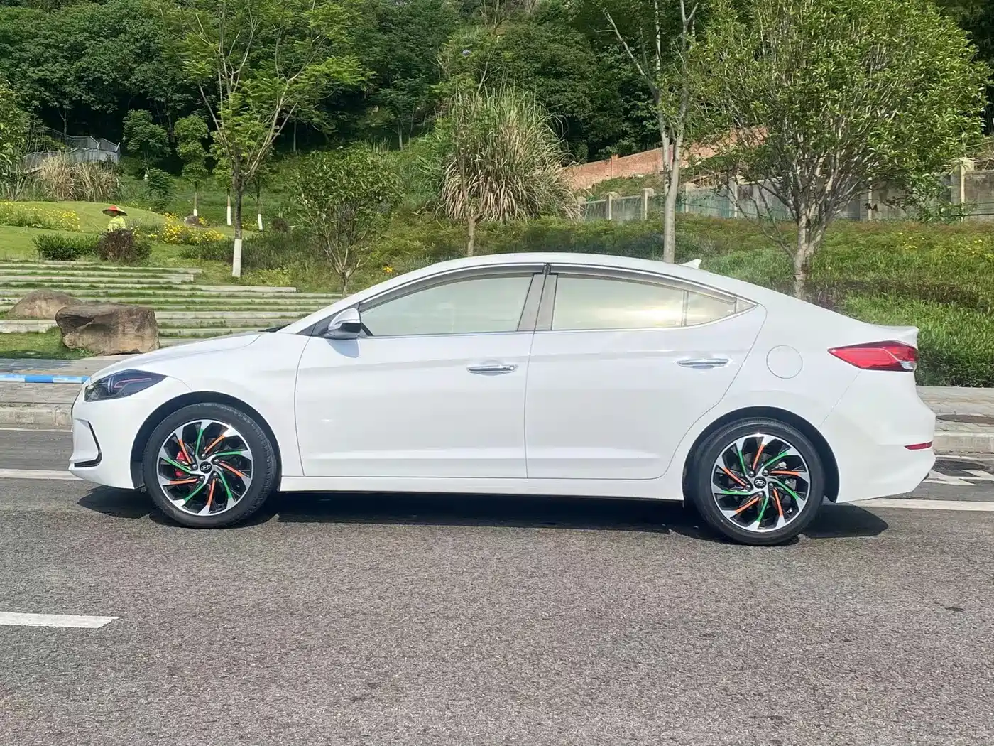 Hyundai Elantra 2020 1.5L CVT Smart Style·Elite фото 4