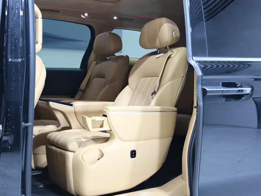 Voyah Auto Voyah Dreamer 2025 Model PHEV 4WD Premium QianKun Edition фото 12
