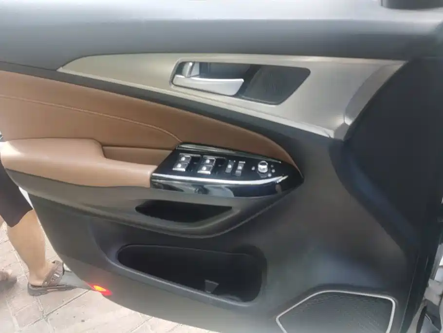 Changan CS95 2018 2017 2.0T FWD Zhitu Edition