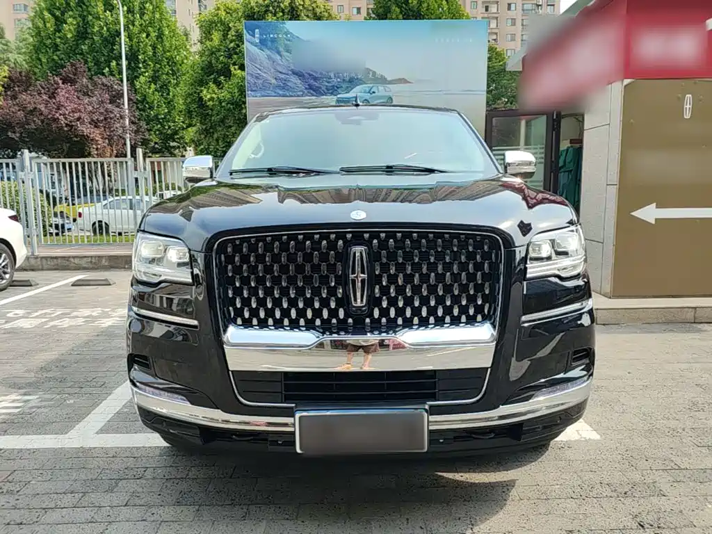 2026 Lincoln Navigator