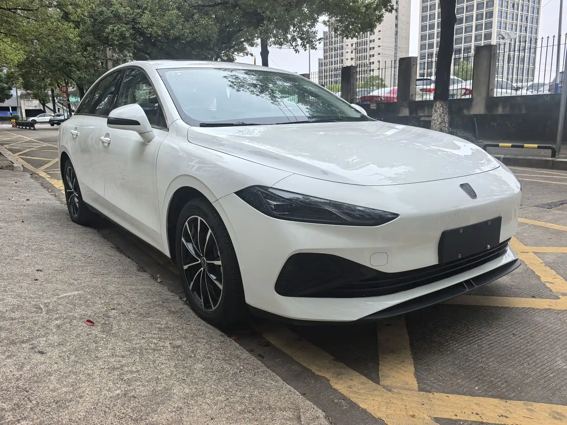 Photo 3 - Roewe D7