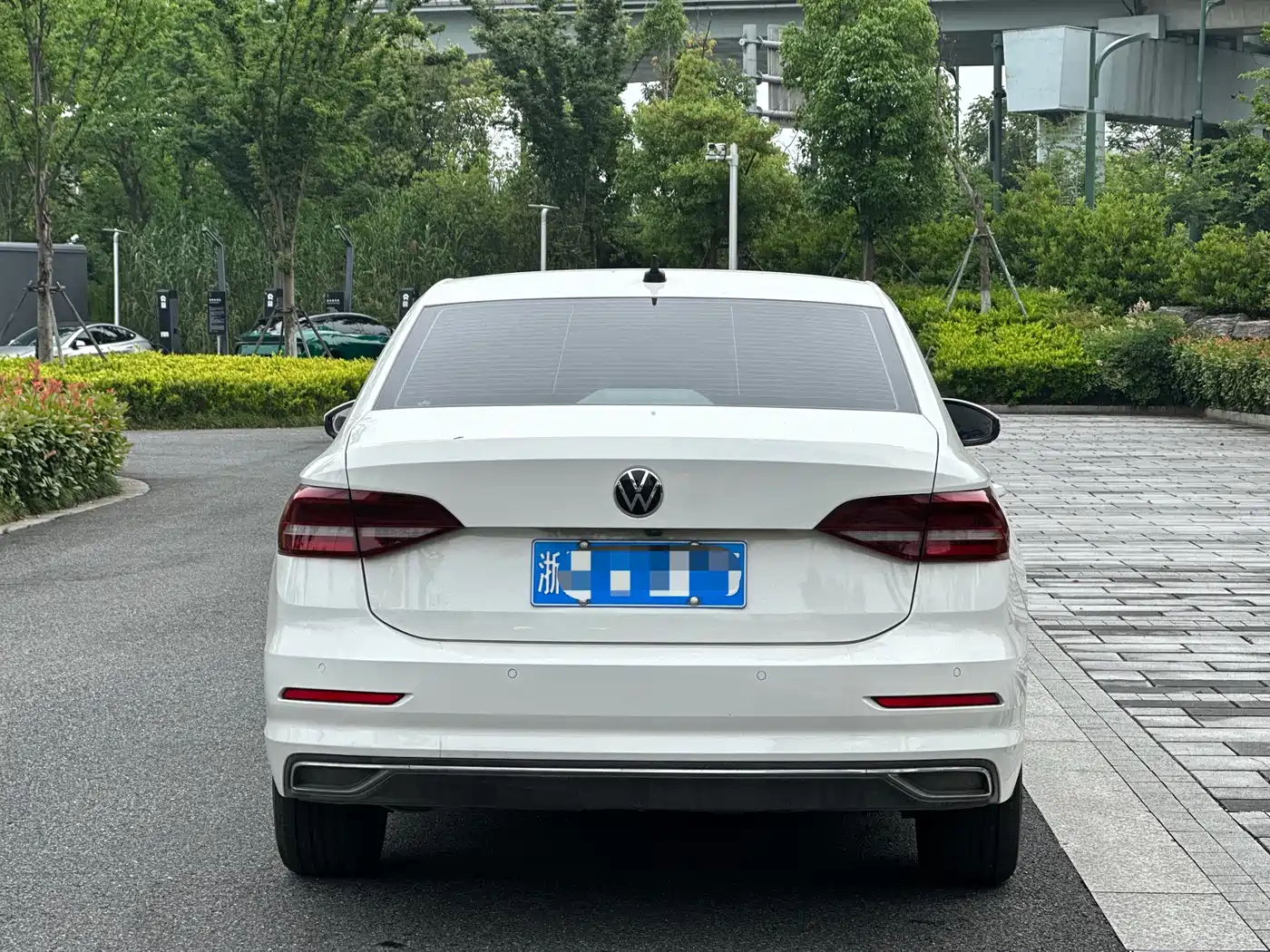 Volkswagen Lavida 2022 1.5L Auto Comfort Edition фото 5