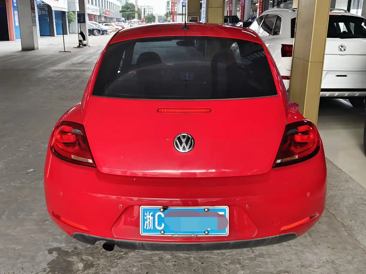 Volkswagen Beetle 2014 1.2TSI Fashion Edition фото 4