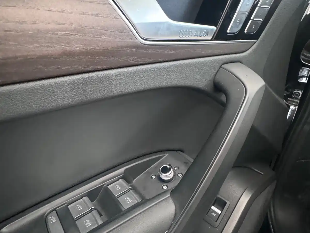 Audi Q5L 2024 Model 40 TFSI Fashion Dynamic фото 12