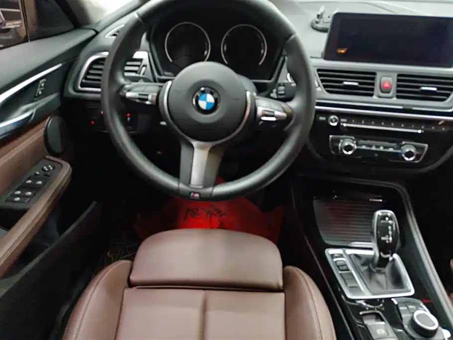 BMW 1 Series 2020 Model 120i M Sport Package фото 15