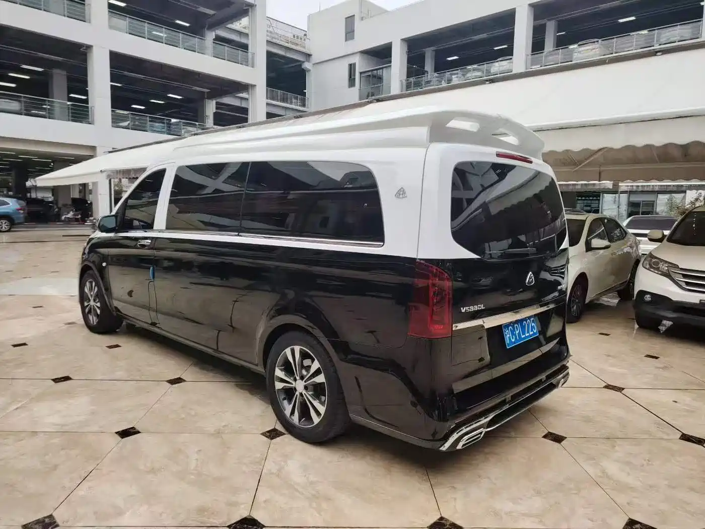 Mercedes-Benz Vito 2016 2.0T Elite 9-Seater фото 4