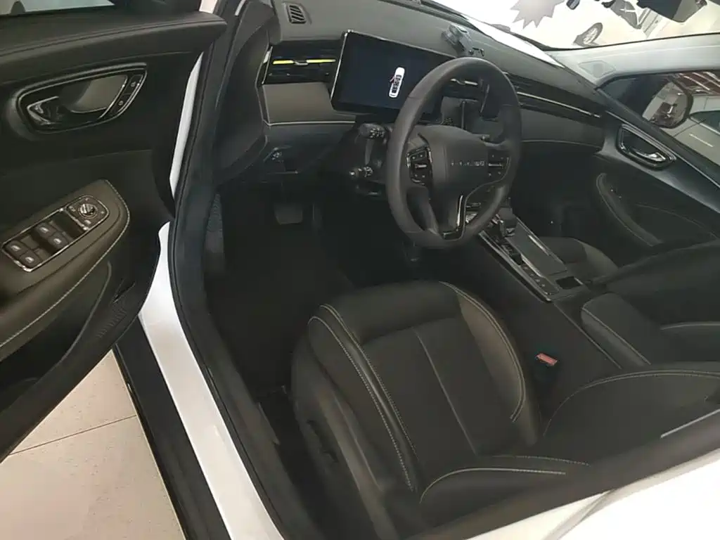 Roewe RX5 2024 2023 PLUS 330TGI Automatic Trend-leading Smart Enjoyment Edition