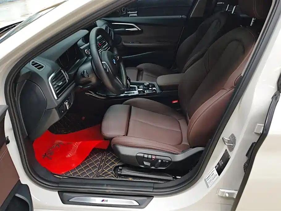 BMW 1 Series 2020 Model 120i M Sport Package фото 9