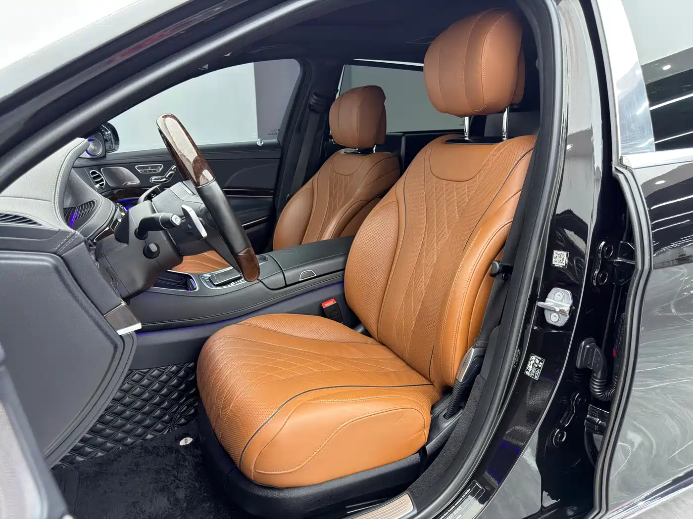 Mercedes-Benz Maybach S-Class 2020 S 450 4MATIC Collector's Edition фото 6