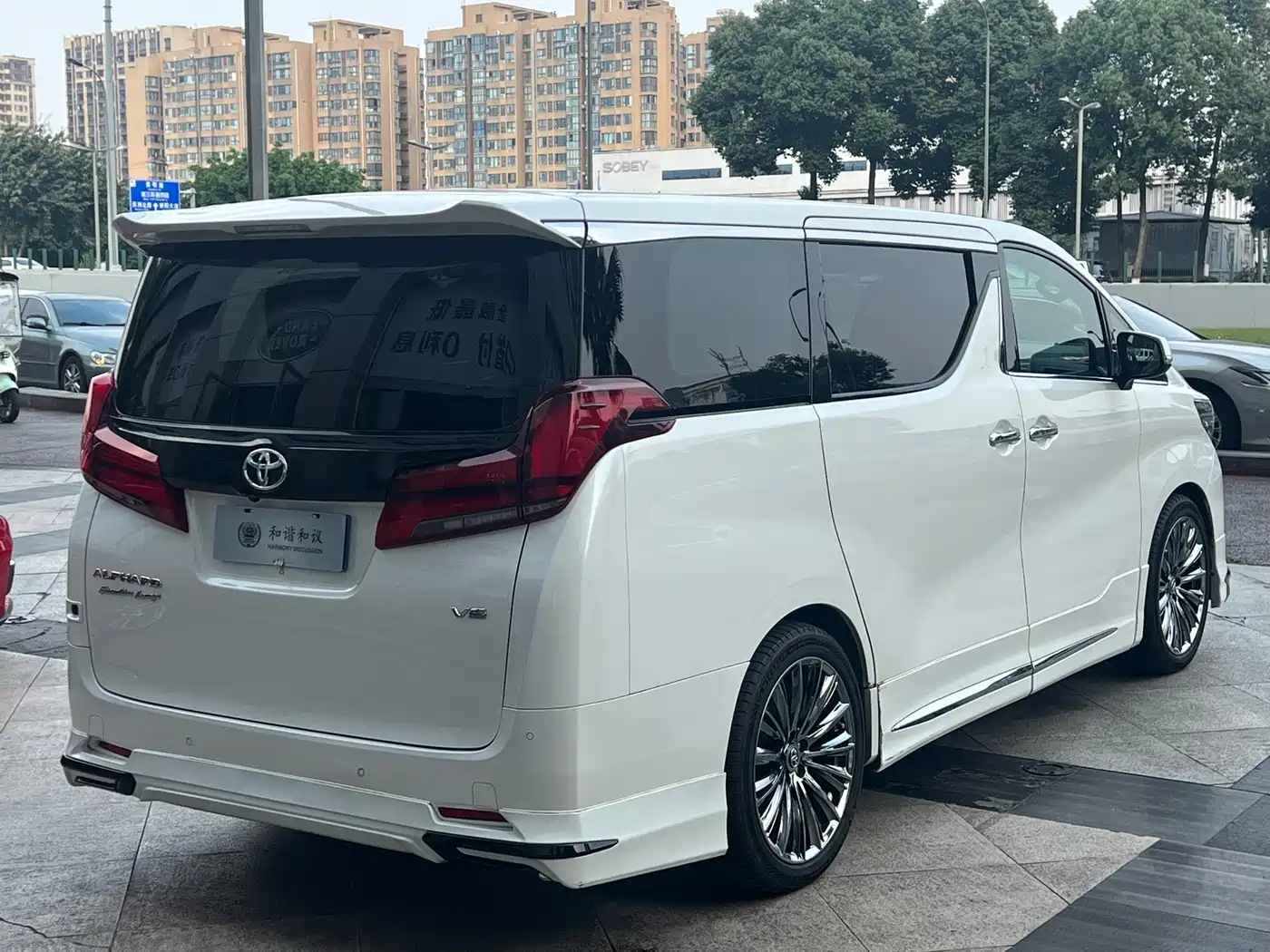Toyota Alphard 2018 Facelift 3.5L Premium Edition фото 6