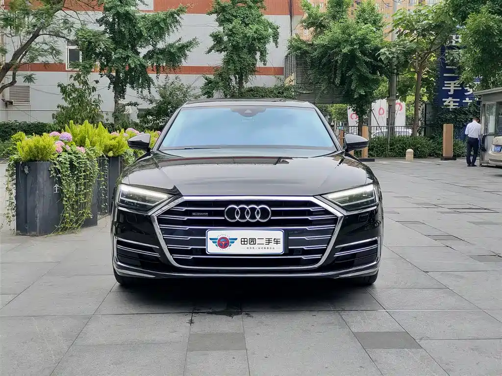 Audi A8 2021 A8L 50 TFSI quattro Comfort фото 2
