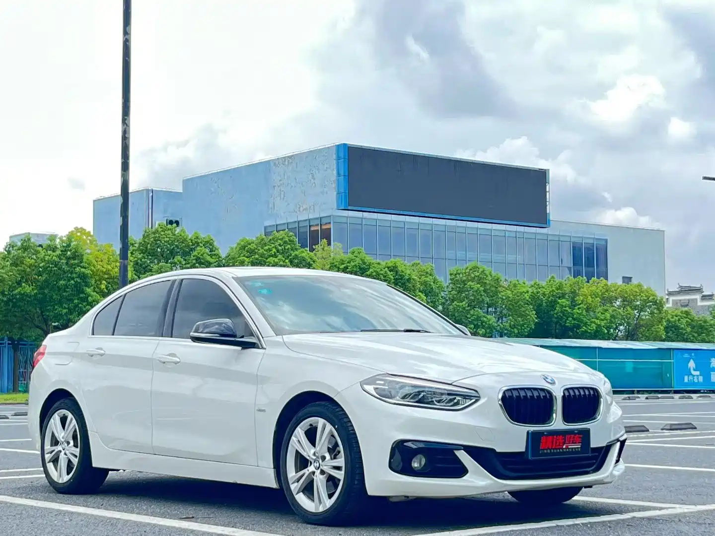 Фото 3 - BMW 1 Series