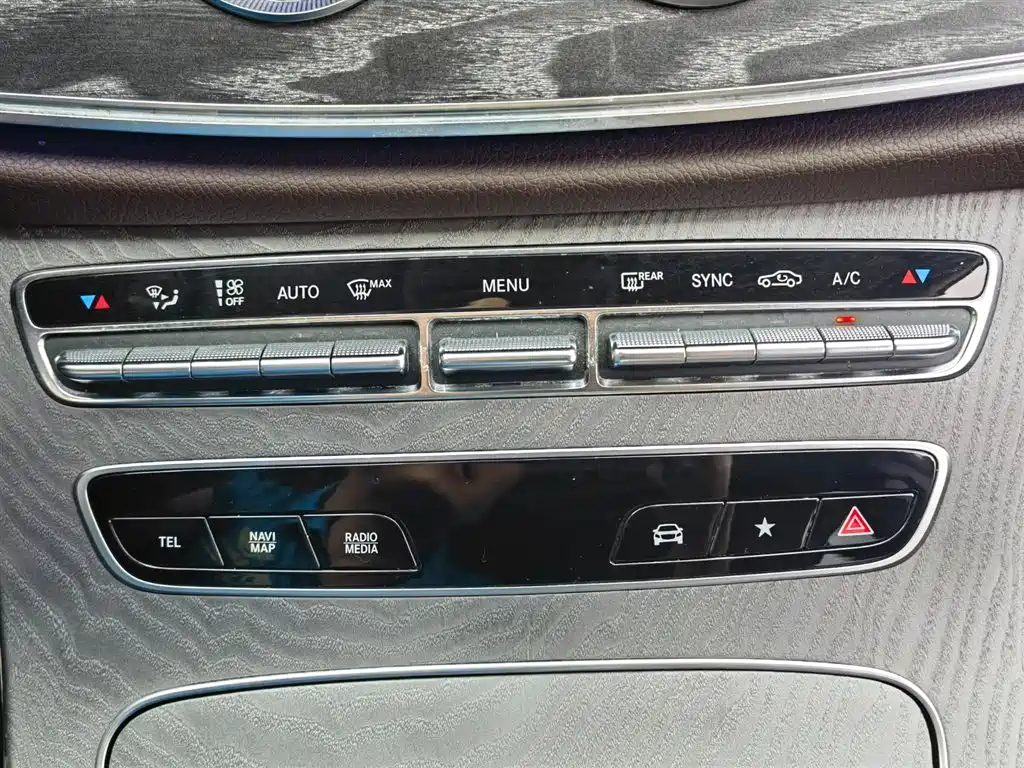 Mercedes-Benz CLS 2021 CLS 300 Luxury фото 26