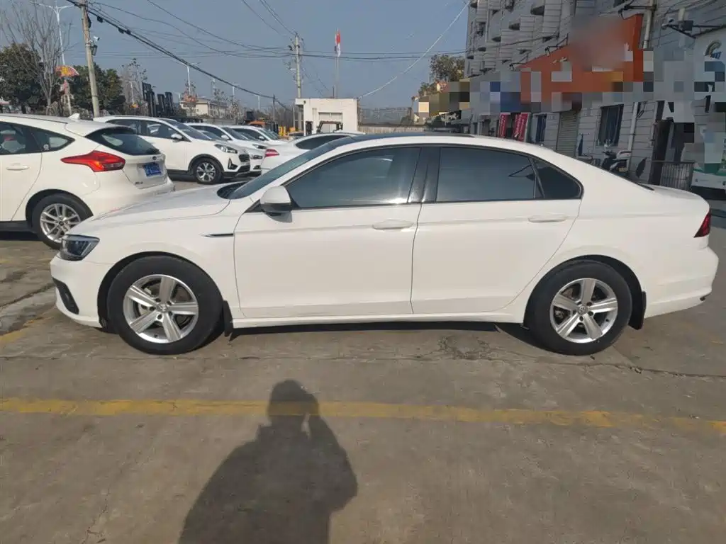 Volkswagen Lamando 2021 230TSI DSG Fashion Edition фото 4