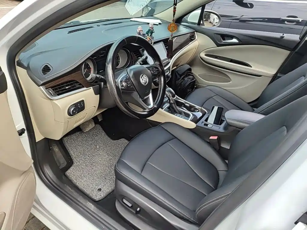 Фото 16 - Buick Verano