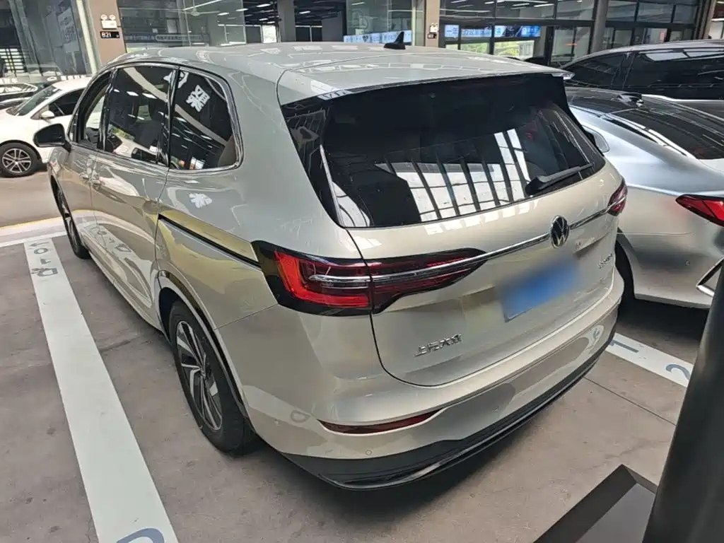Volkswagen Viloran 2020 2020 330TSI Luxury Edition
