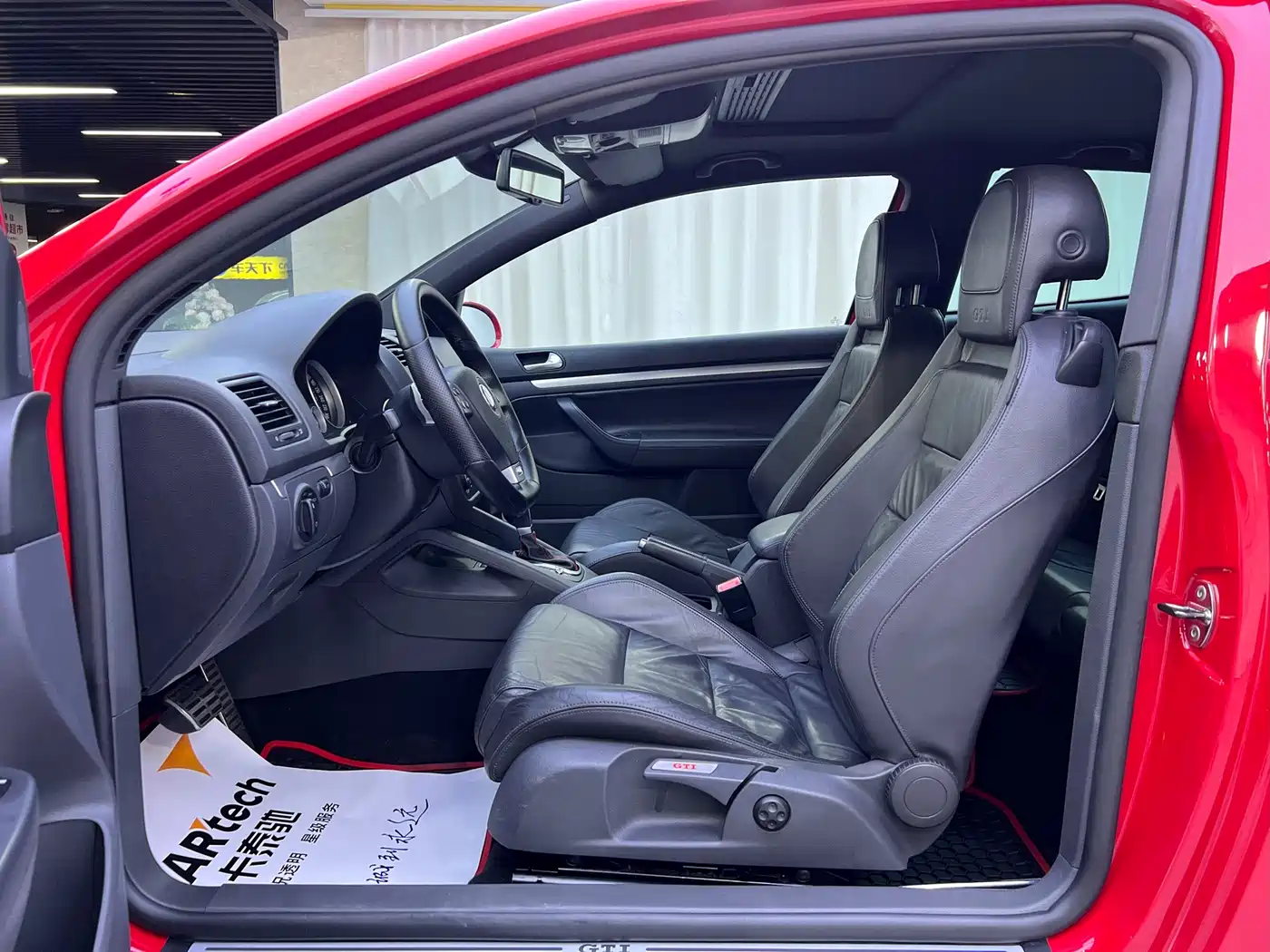 Volkswagen Golf (Import) 2008 2006 GTI 2.0T 3-Door