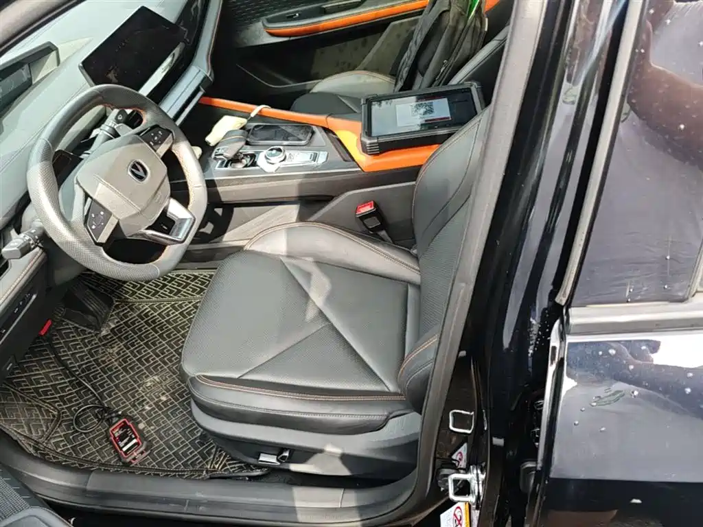 CHANGAN UNI-V