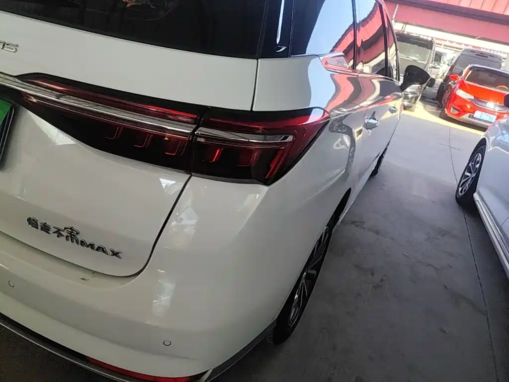 BYD Song MAX 2021 2021 Upgrade 1.5T Automatic Luxury Edition 6-Seater
