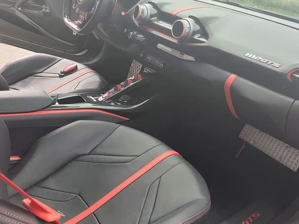 Ferrari 812 2024 2020 6.5L GTS