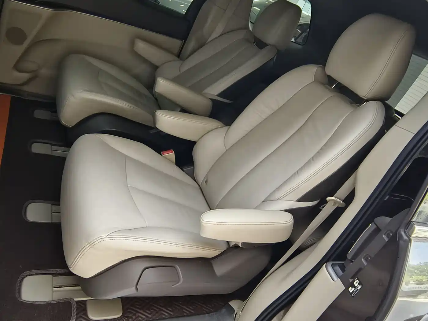 Buick GL8 2011 3.0L XT Luxury Business Flagship фото 10