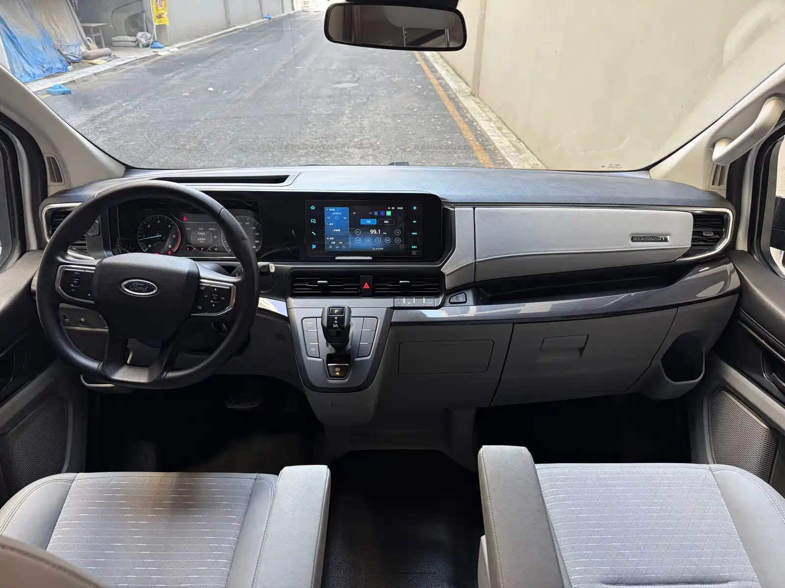 Photo 8 - Ford Transit