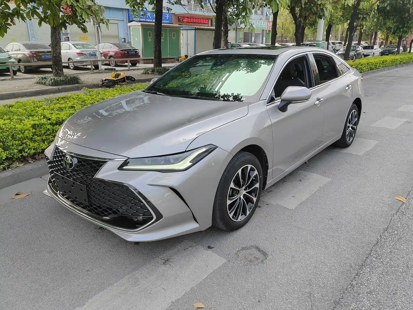 Toyota Avalon 2022 2.5L Luxury Edition фото 3