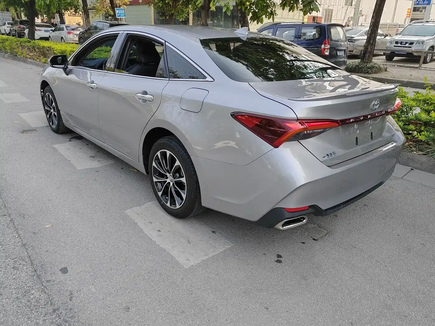 Toyota Avalon 2022 2.5L Luxury Edition фото 5