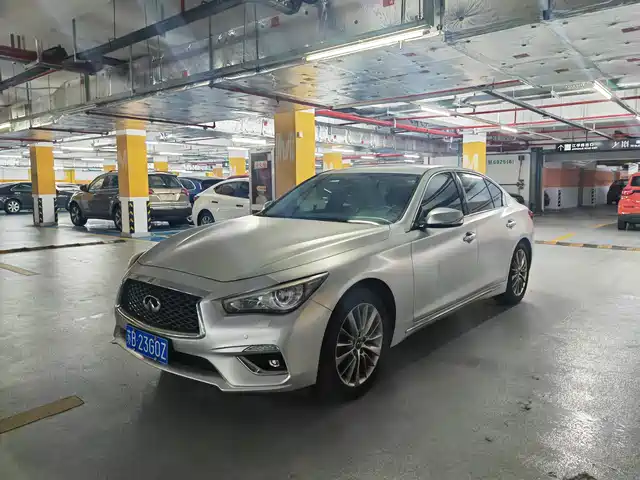 INFINITI Q50L
