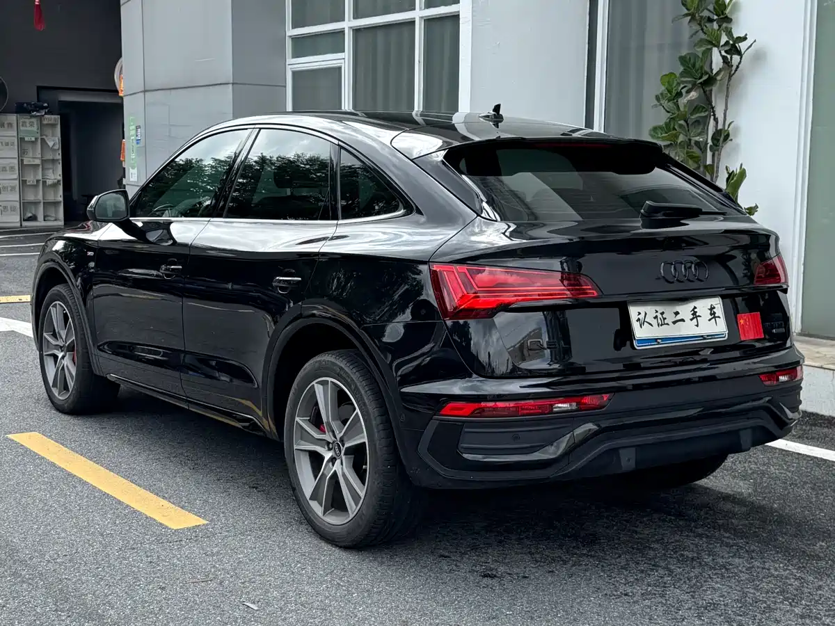 AUDI Q5L SPORTBACK