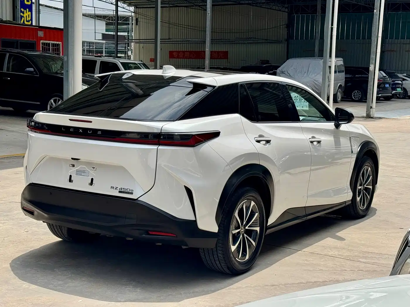 Lexus RZ 2023 2023 450e 4WD Deluxe