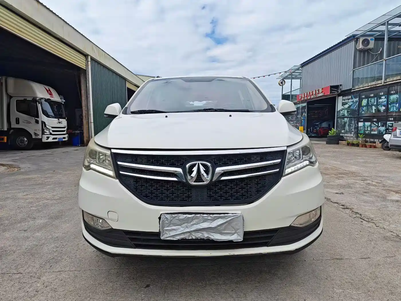 BAIC Weiwang M50F 2017 2017 1.3T Standard