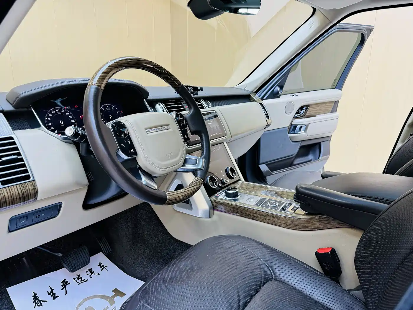 Land Rover Range Rover 2019 3.0 SC V6 Heritage Extended Edition фото 4
