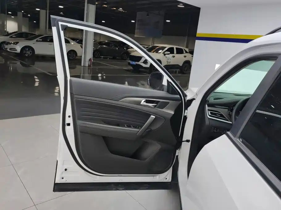 Фото 7 - Changan CS35 PLUS