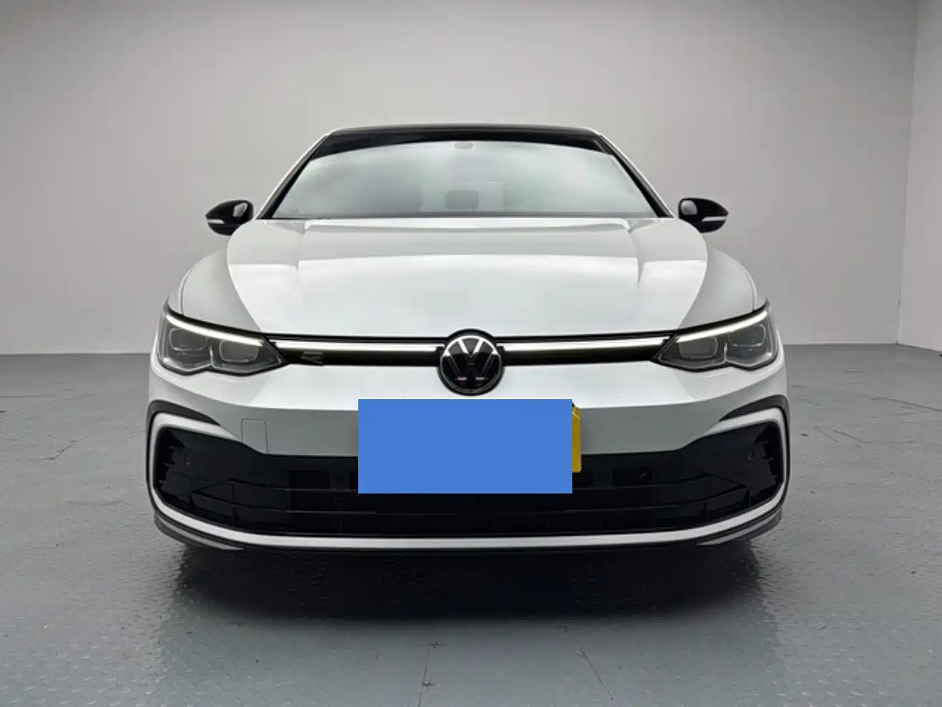 Фото 2 - Volkswagen Golf