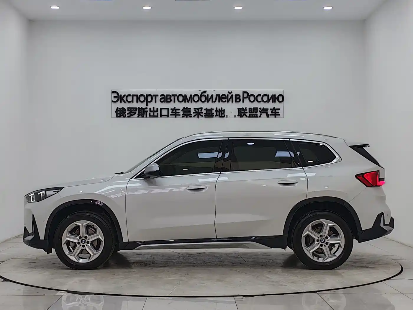 BMW X1 2023 sDrive20Li X Design Package фото 5