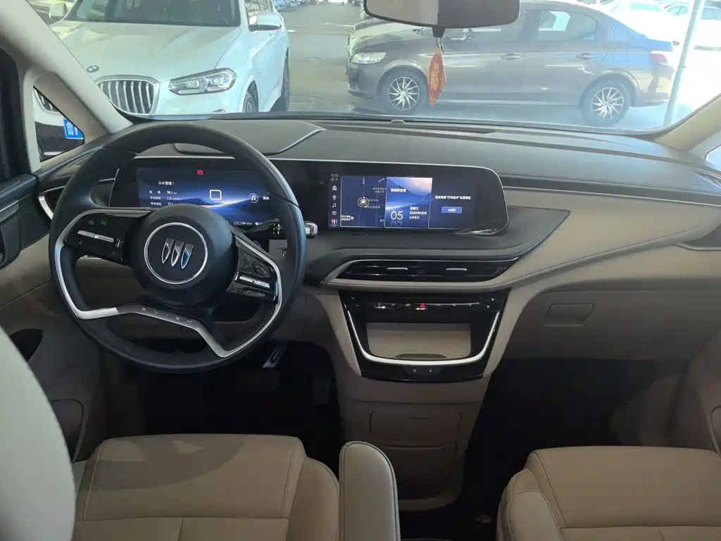Buick GL8 New Energy 2025 2025 Landprestige First Edition 7-Seater