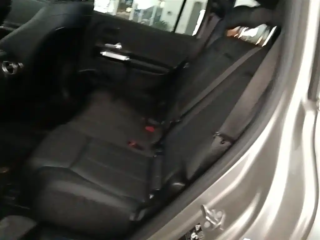 Mercedes-Benz GLB 2020 GLB 200 Dynamic фото 17