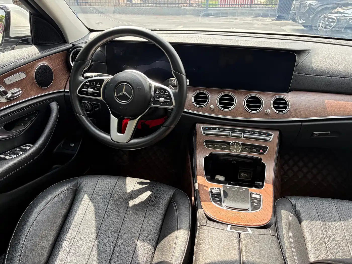 Mercedes-Benz E-Class 2019 E 300 L Luxury фото 18