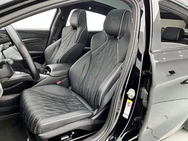 BYD Seal 2022 550km Standard Range RWD Elite фото 20