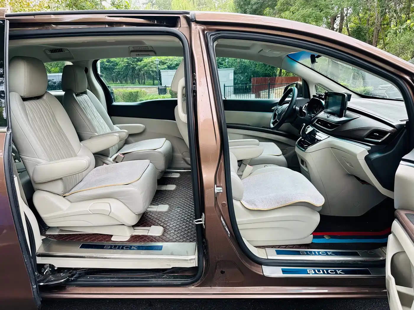 Buick GL8 2021 Land Business Class 652T Luxury фото 23