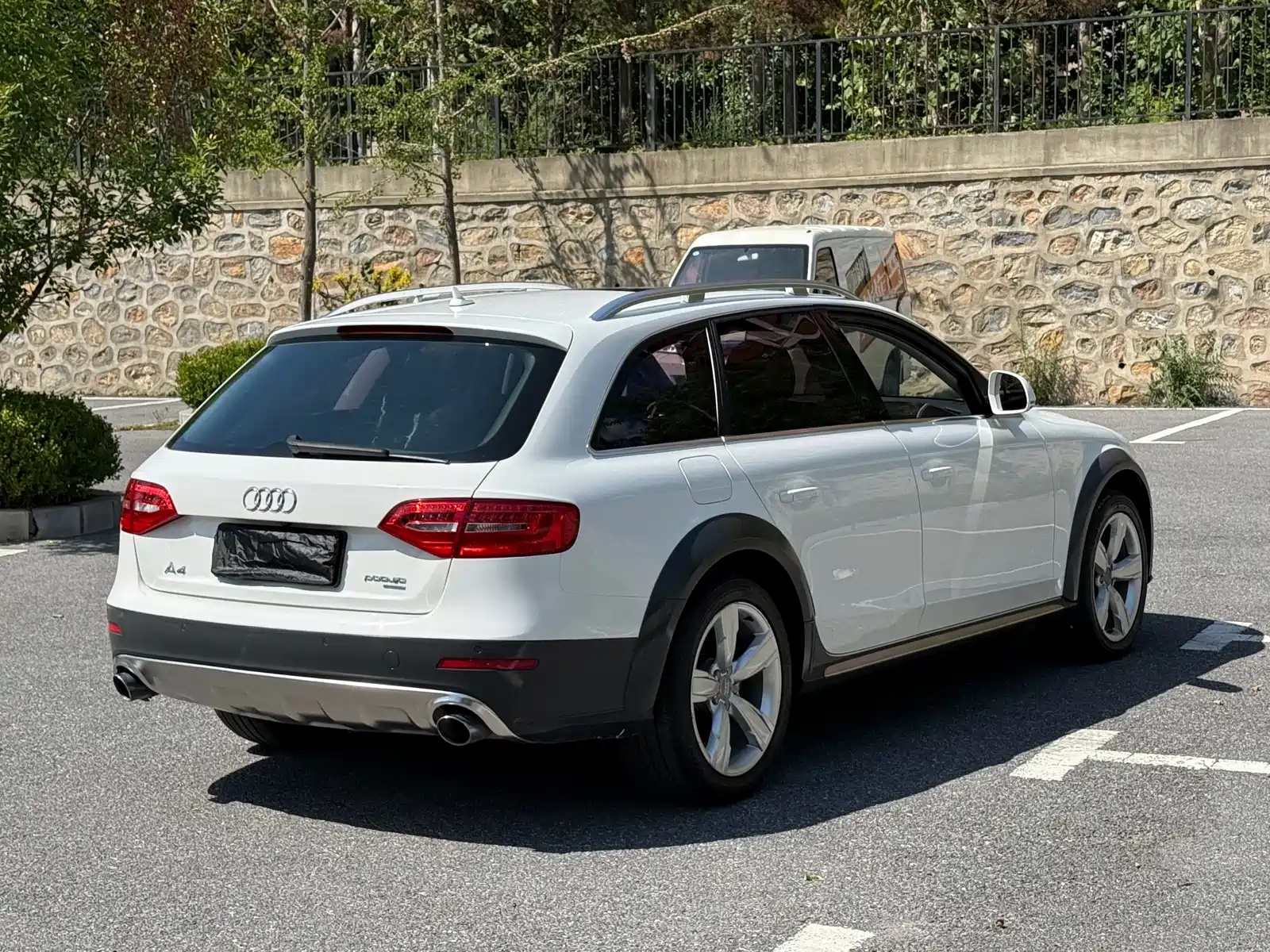 Фото 7 - Audi A4 (Import)