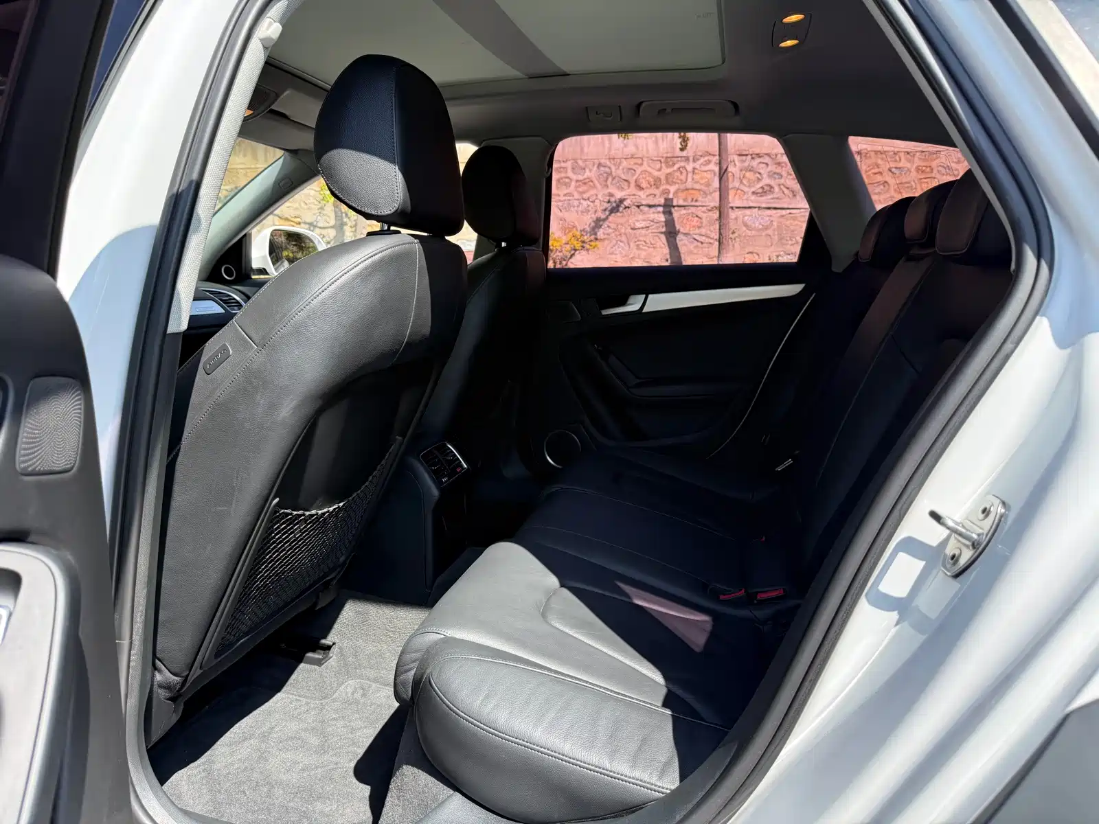 Фото 11 - Audi A4 (Import)