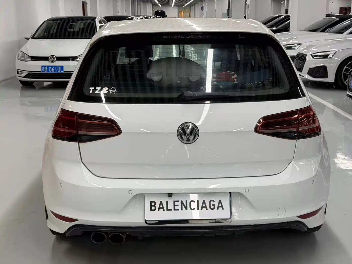 Фото 13 - Volkswagen Golf