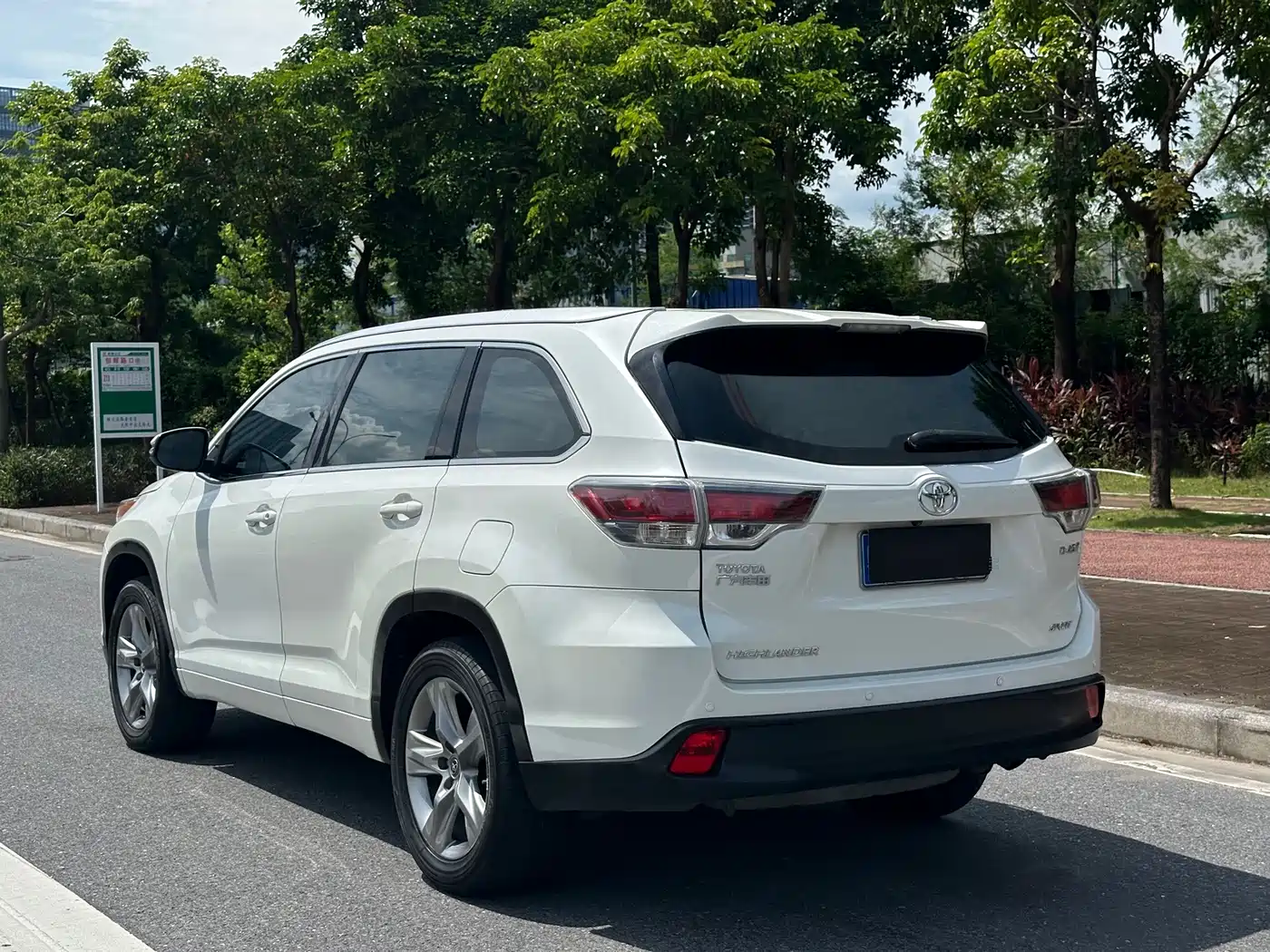 Фото 6 - Toyota Highlander