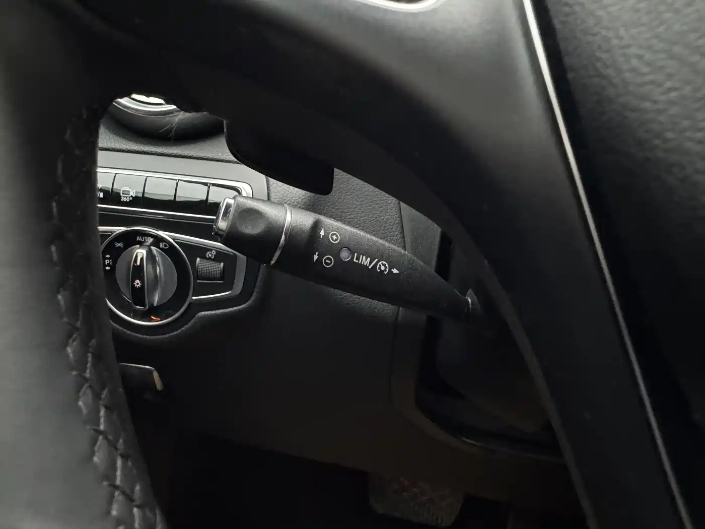 Mercedes-Benz GLC 2016 GLC 260 4MATIC Luxury фото 30