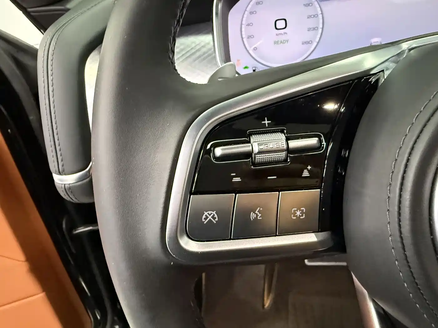 TANK TANK 700 NEW ENERGY