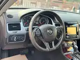 Фото 12 - Volkswagen Touareg