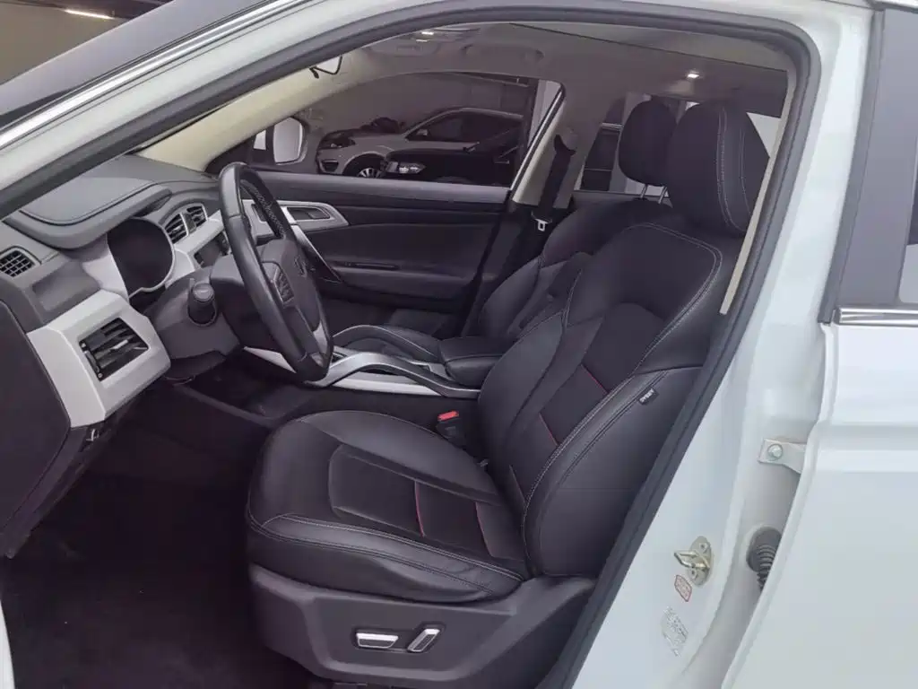 Photo 15 - Geely Boyue